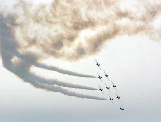 The Snowbirds gave up a day off to perform a raincheck show for Stratford, ON.