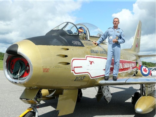 Chris Hadfield with a familiar mount. Photo by Julie Oliver, Ottawa Citizen.